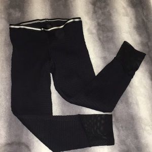 NWOT- Blue Life Fi Crops- sz.S